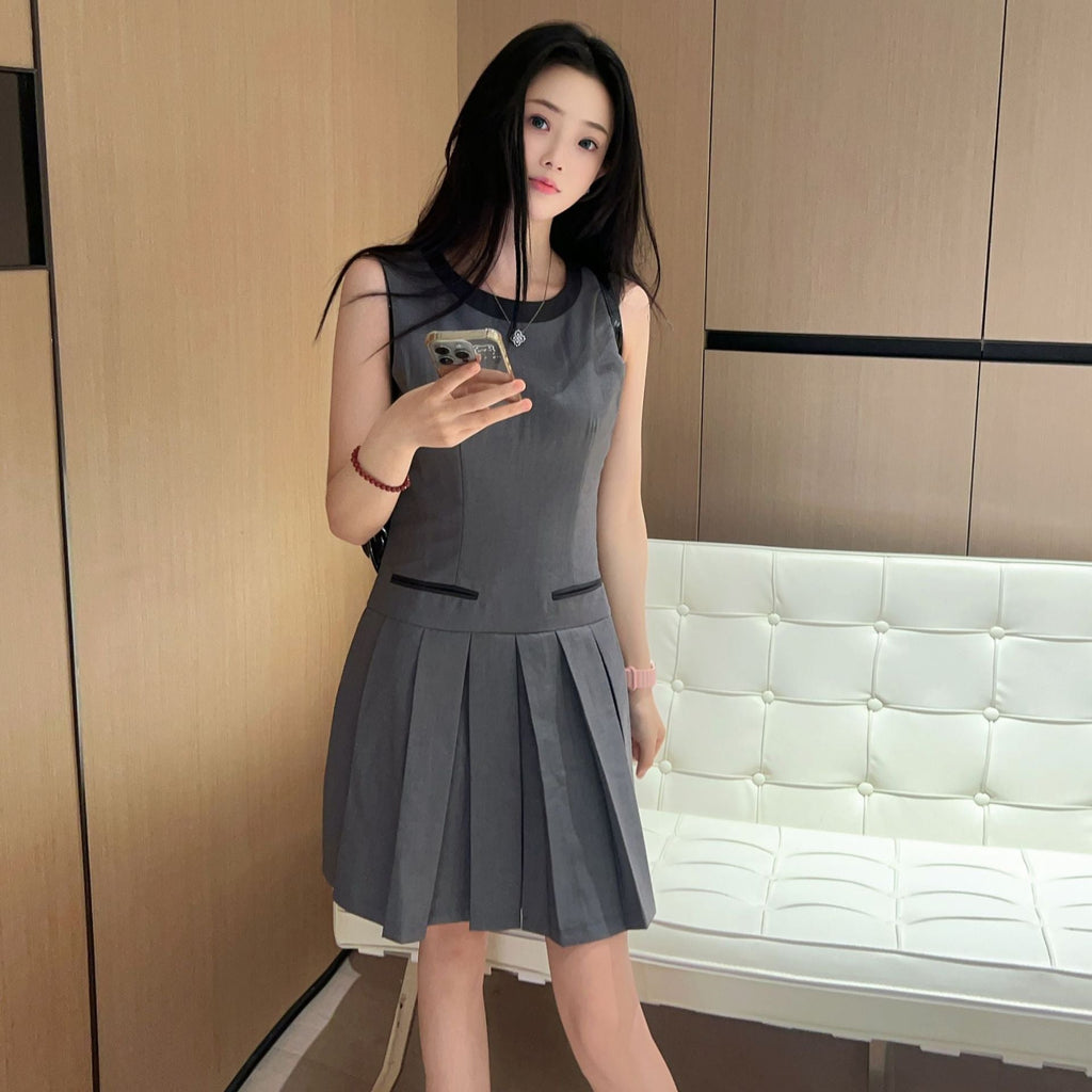 Thom Browne Women's Pleated Vest Skirt
