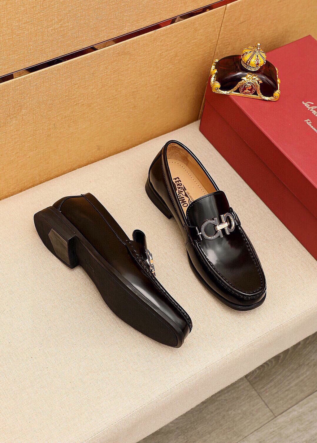 Ferragamo Men's Black Hardware Loafers - Apron-Toe Stitching